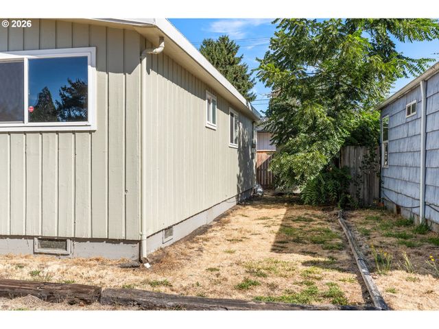 509 14TH St, Springfield, OR 97477