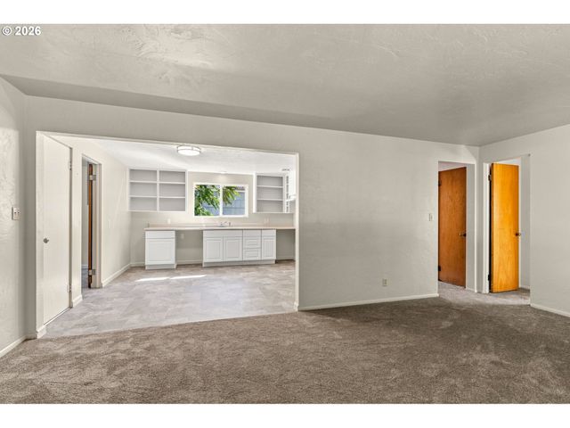 509 14TH St, Springfield, OR 97477