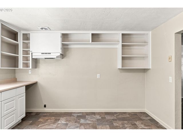 509 14TH St, Springfield, OR 97477