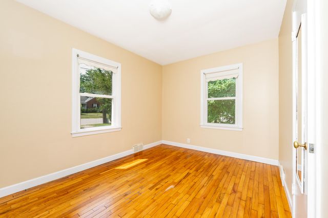 213 E Van Hoesen Boulevard, Portage City, MI 49002