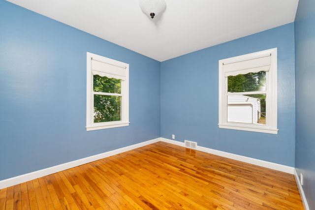 213 E Van Hoesen Boulevard, Portage City, MI 49002