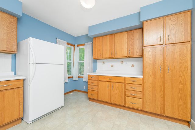 213 E Van Hoesen Boulevard, Portage City, MI 49002