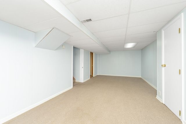 213 E Van Hoesen Boulevard, Portage City, MI 49002