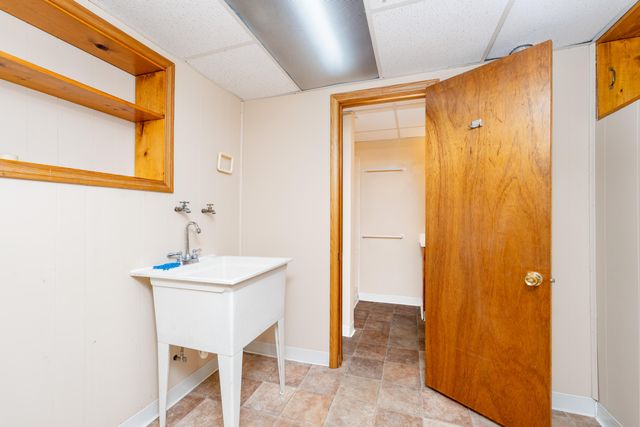 213 E Van Hoesen Boulevard, Portage City, MI 49002