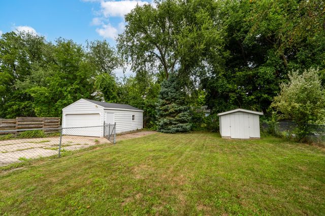 213 E Van Hoesen Boulevard, Portage City, MI 49002