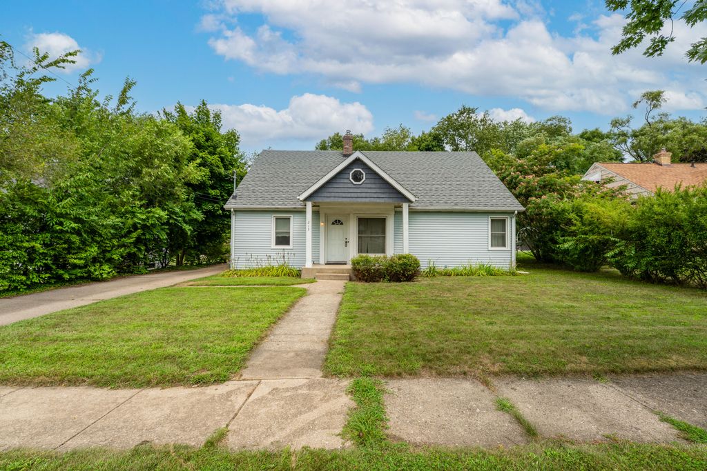 213 E Van Hoesen Boulevard, Portage City, MI 49002