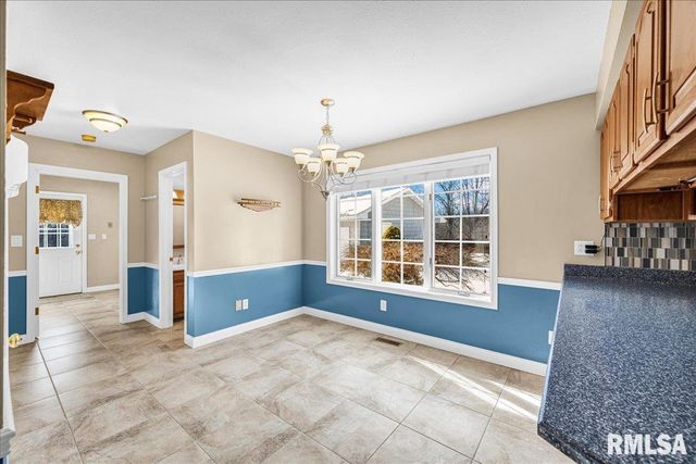 17215 N MANGOLD Road, Edelstein, IL 61526