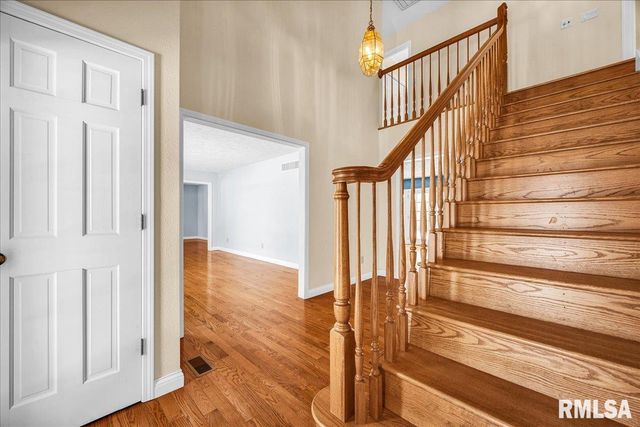 17215 N MANGOLD Road, Edelstein, IL 61526