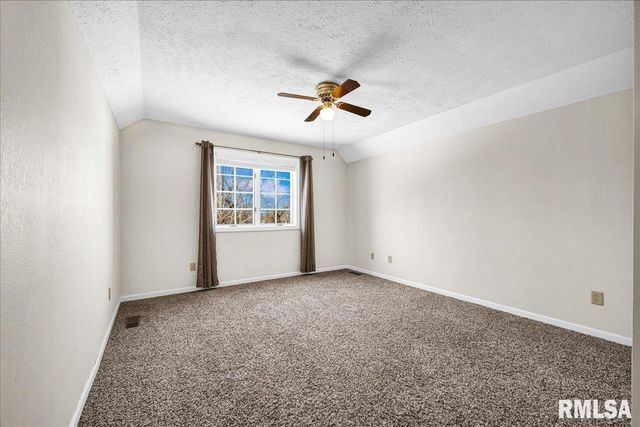 17215 N MANGOLD Road, Edelstein, IL 61526