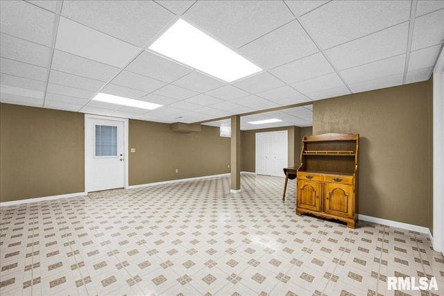 17215 N MANGOLD Road, Edelstein, IL 61526