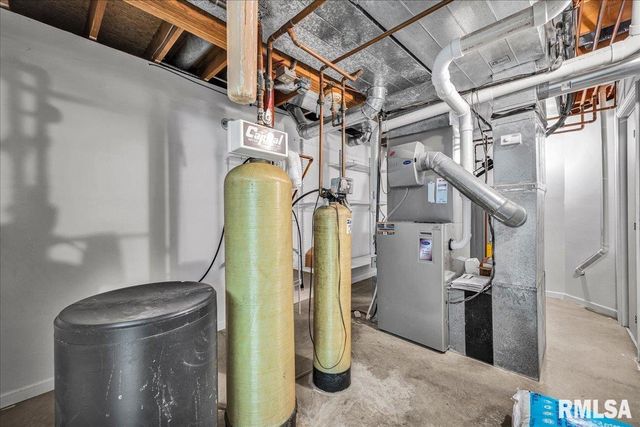 17215 N MANGOLD Road, Edelstein, IL 61526