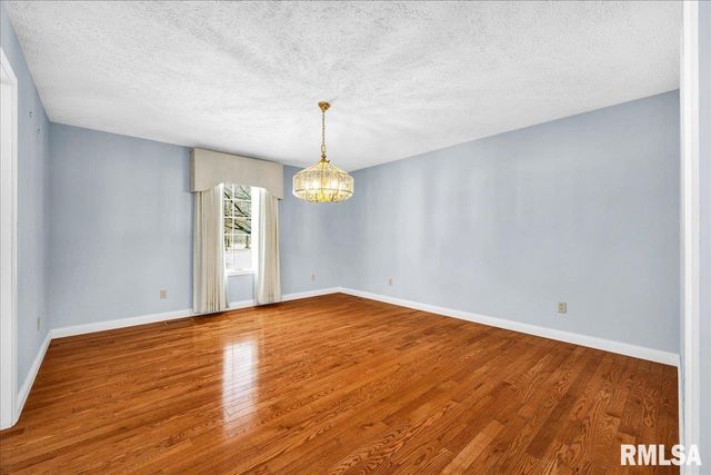 17215 N MANGOLD Road, Edelstein, IL 61526