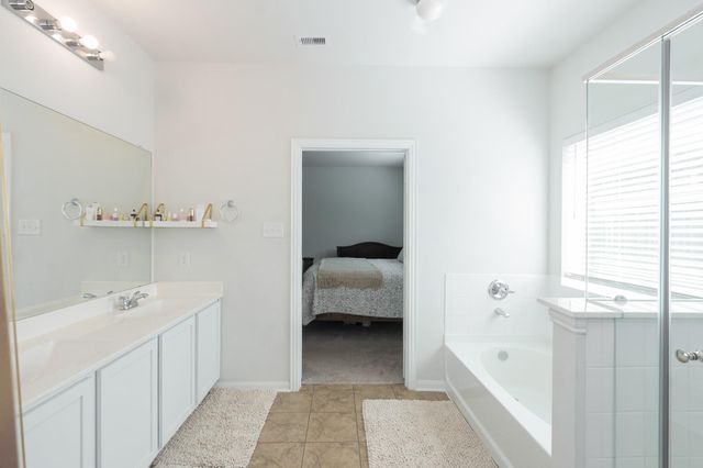 505 Prairie Grass Trail, Clute, TX 77531