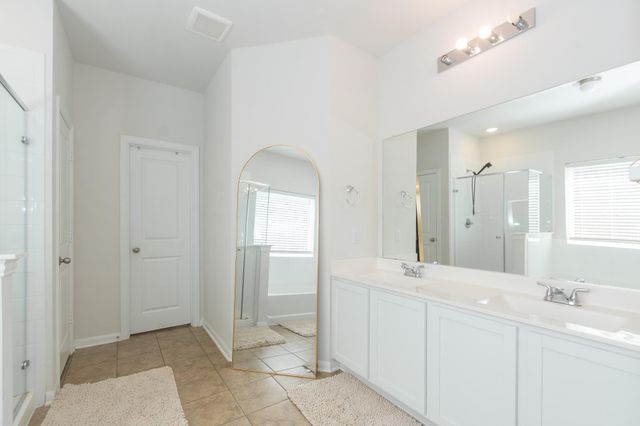 505 Prairie Grass Trail, Clute, TX 77531