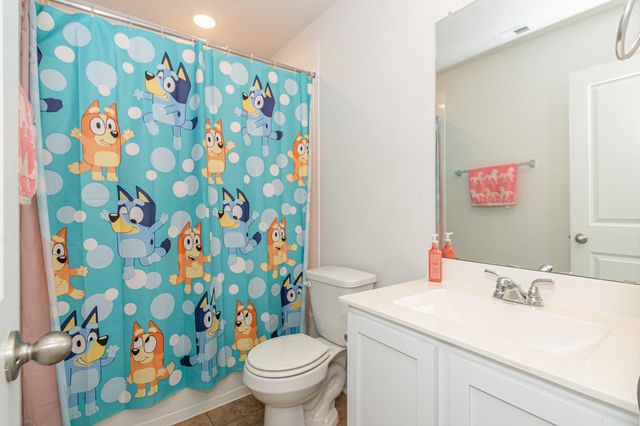 505 Prairie Grass Trail, Clute, TX 77531