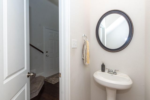 505 Prairie Grass Trail, Clute, TX 77531