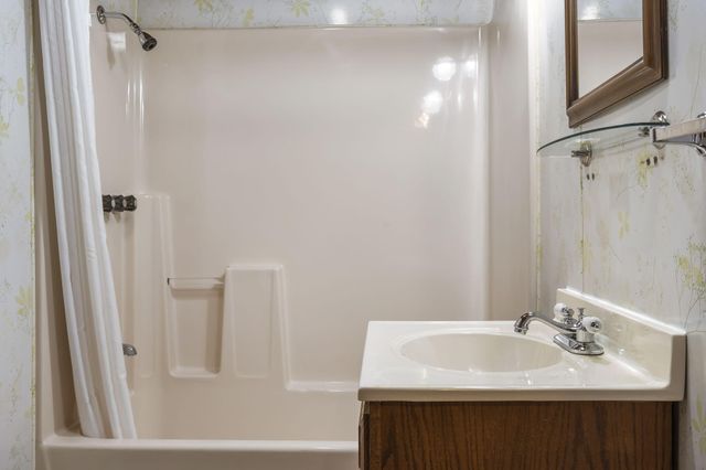 455 Eagle Drive, Reeds Spring, MO 65737