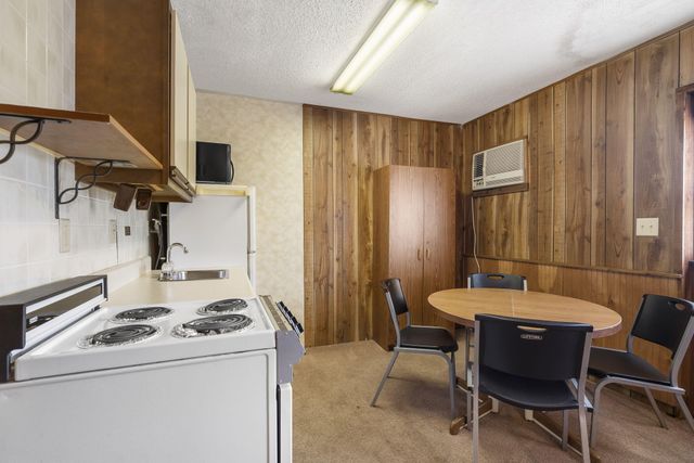 455 Eagle Drive, Reeds Spring, MO 65737