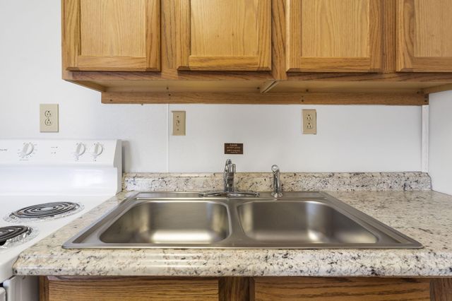 455 Eagle Drive, Reeds Spring, MO 65737