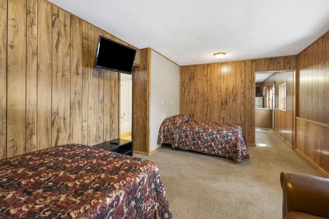 455 Eagle Drive, Reeds Spring, MO 65737