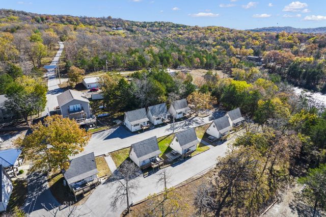 455 Eagle Drive, Reeds Spring, MO 65737