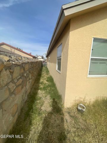 6016 Honeybee Court, El Paso, TX 79924