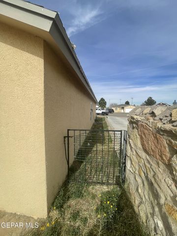 6016 Honeybee Court, El Paso, TX 79924