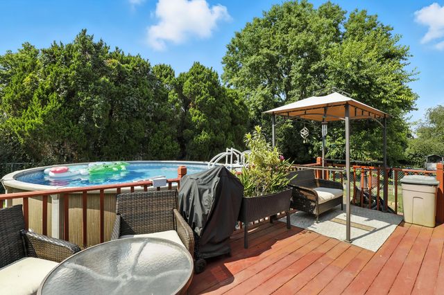 1 Ridgeport Drive, Covington, KY 41017