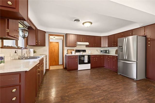 805 John Glenn Boulevard, Webster, NY 14580
