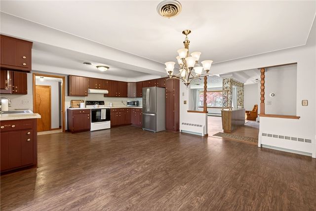 805 John Glenn Boulevard, Webster, NY 14580