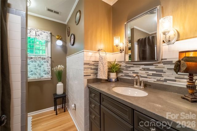 77 Oakwood Lane, Sylva, NC 28779