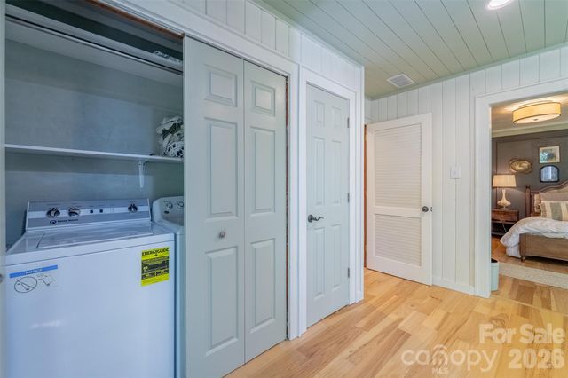 77 Oakwood Lane, Sylva, NC 28779