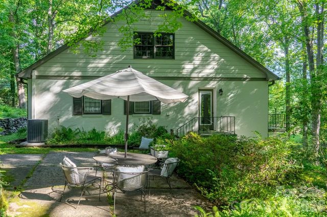 77 Oakwood Lane, Sylva, NC 28779