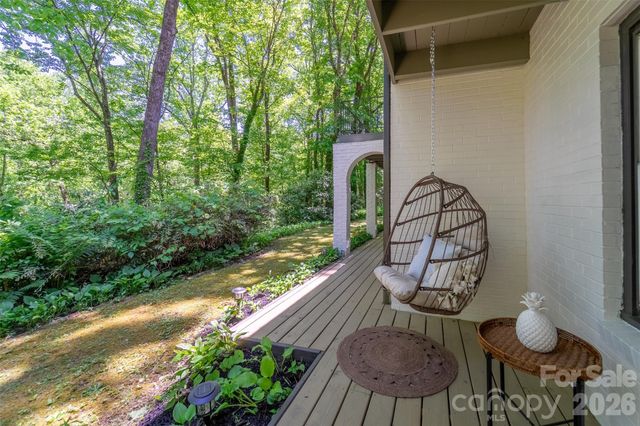 77 Oakwood Lane, Sylva, NC 28779