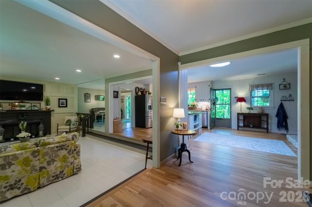 77 Oakwood Lane, Sylva, NC 28779