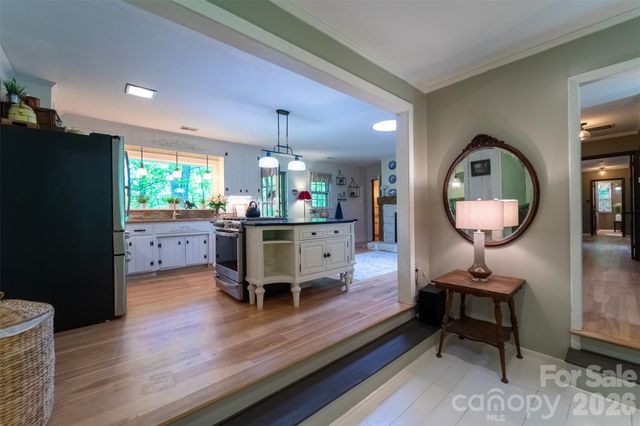 77 Oakwood Lane, Sylva, NC 28779