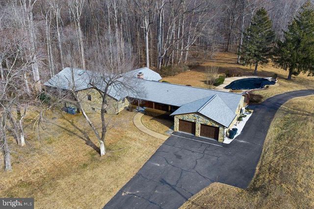 6713 BRIARCROFT ST, Clifton, VA 20124