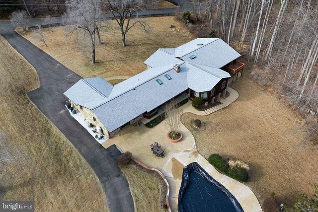 6713 BRIARCROFT ST, Clifton, VA 20124