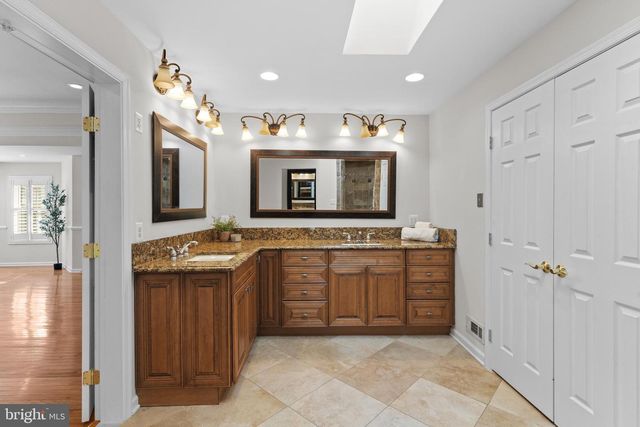 6713 BRIARCROFT ST, Clifton, VA 20124