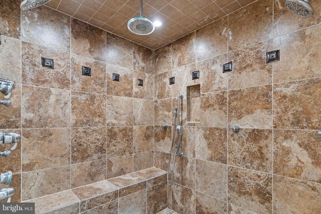 6713 BRIARCROFT ST, Clifton, VA 20124