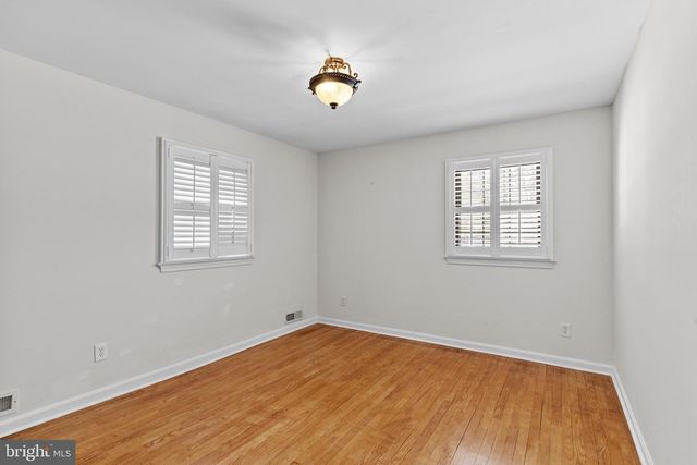 6713 BRIARCROFT ST, Clifton, VA 20124