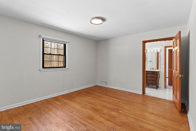 6713 BRIARCROFT ST, Clifton, VA 20124