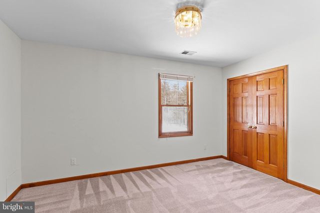 6713 BRIARCROFT ST, Clifton, VA 20124