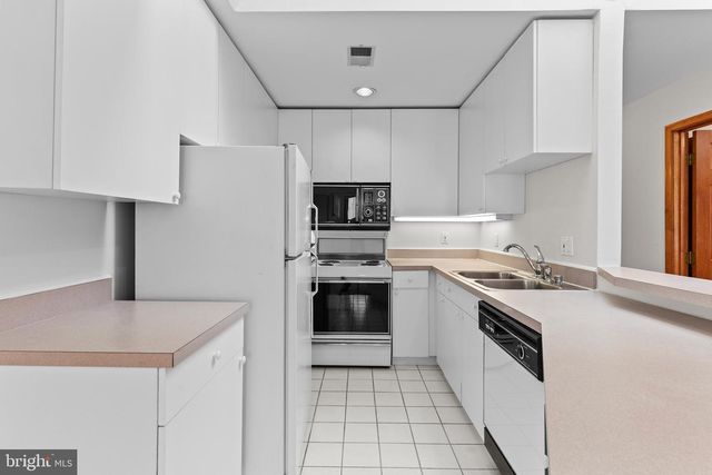 6713 BRIARCROFT ST, Clifton, VA 20124