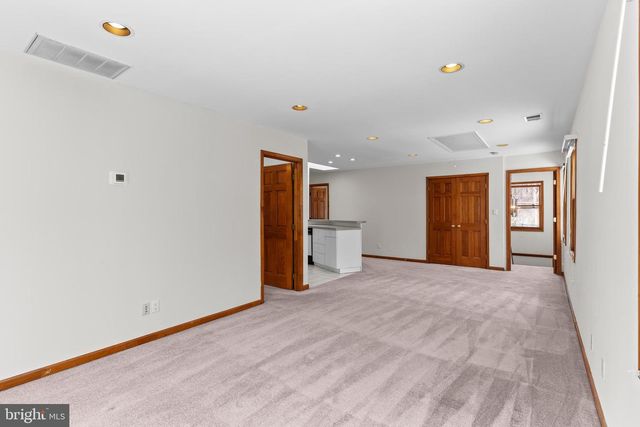 6713 BRIARCROFT ST, Clifton, VA 20124