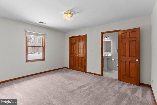 6713 BRIARCROFT ST, Clifton, VA 20124