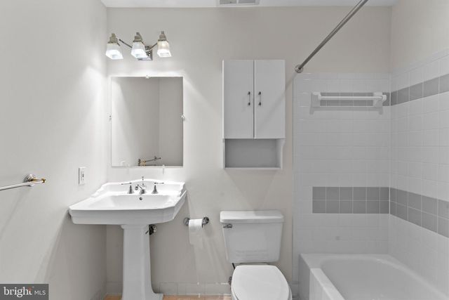 6713 BRIARCROFT ST, Clifton, VA 20124