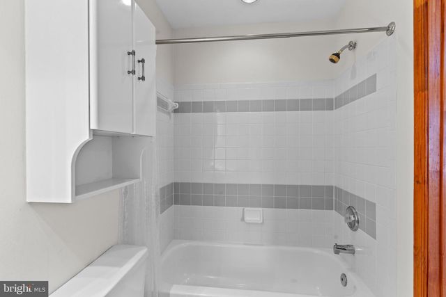 6713 BRIARCROFT ST, Clifton, VA 20124