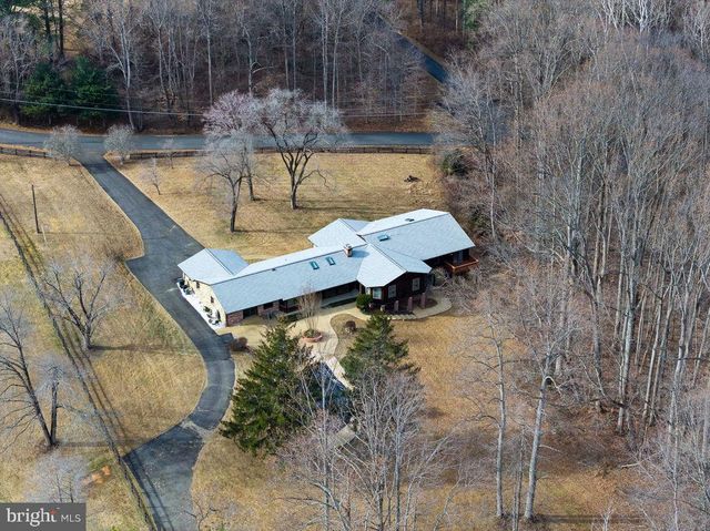 6713 BRIARCROFT ST, Clifton, VA 20124