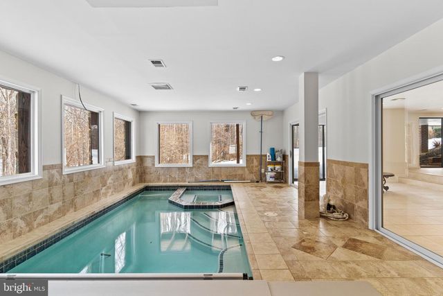 6713 BRIARCROFT ST, Clifton, VA 20124